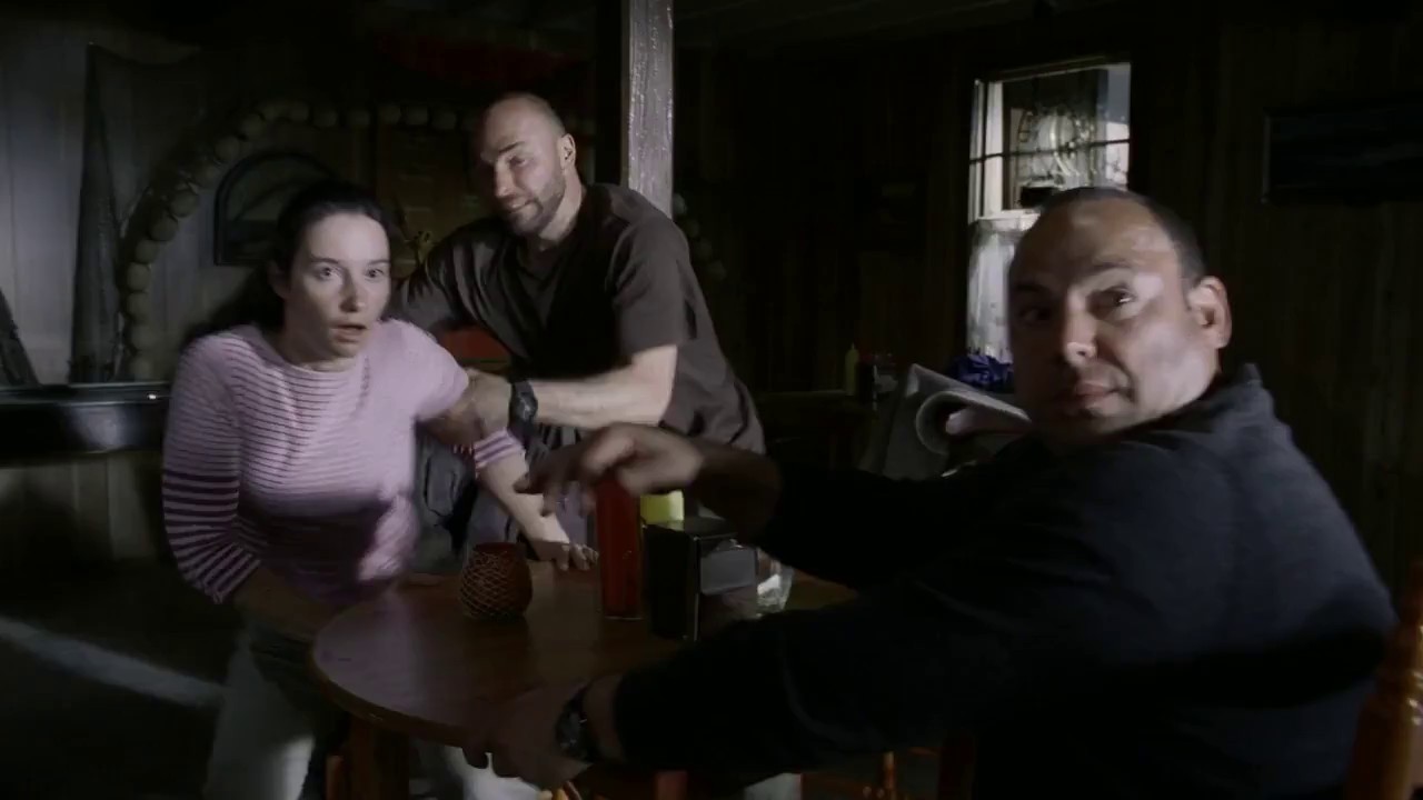 Ghost Storm (2011) WEBRip Hindi + Tam + Eng 720p x264 AVC AAC 2.0 ESub CineVood.mkv.0003